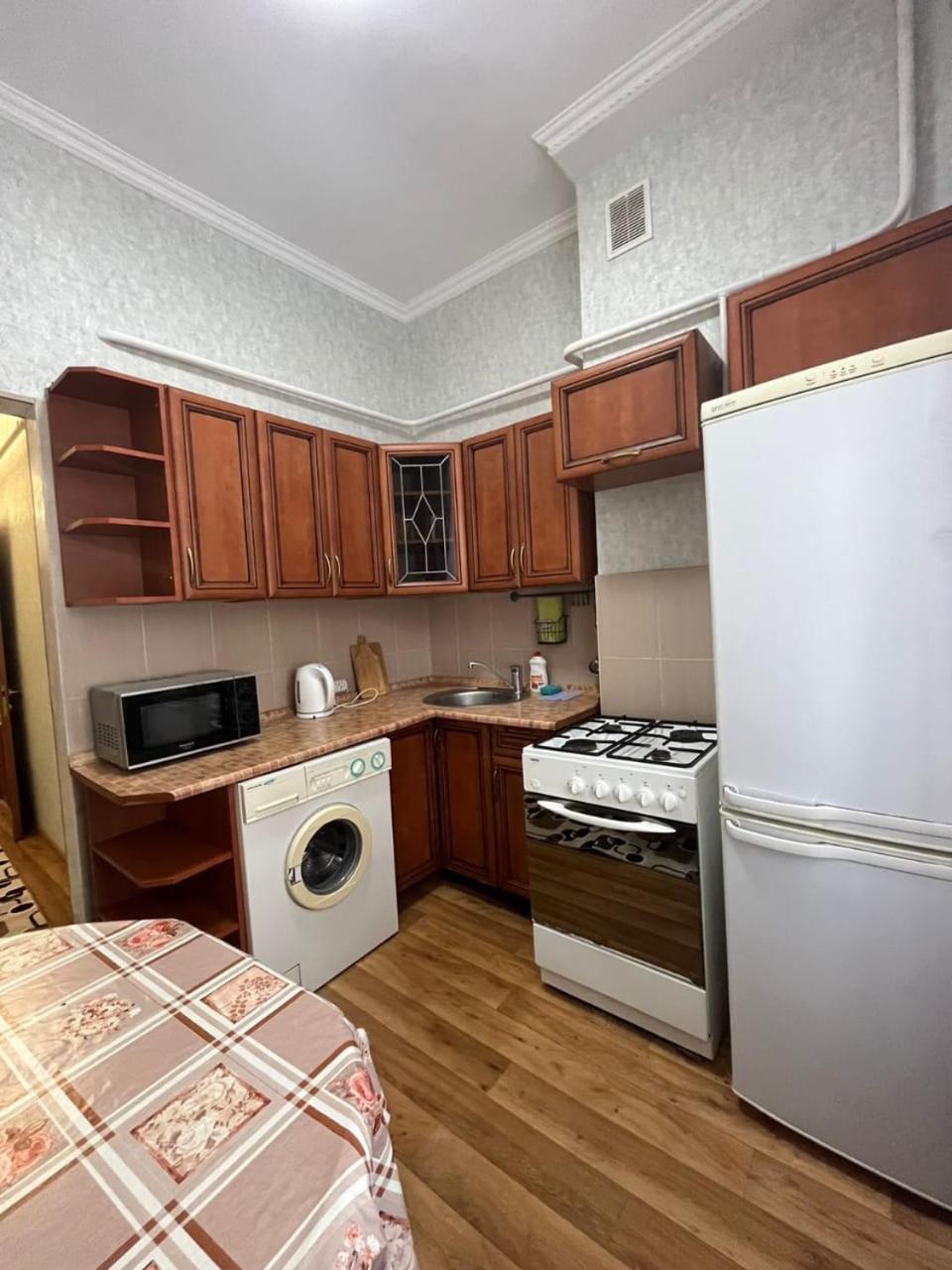 Apartments On Mustafa Ozturk Αλμάτι Δωμάτιο φωτογραφία